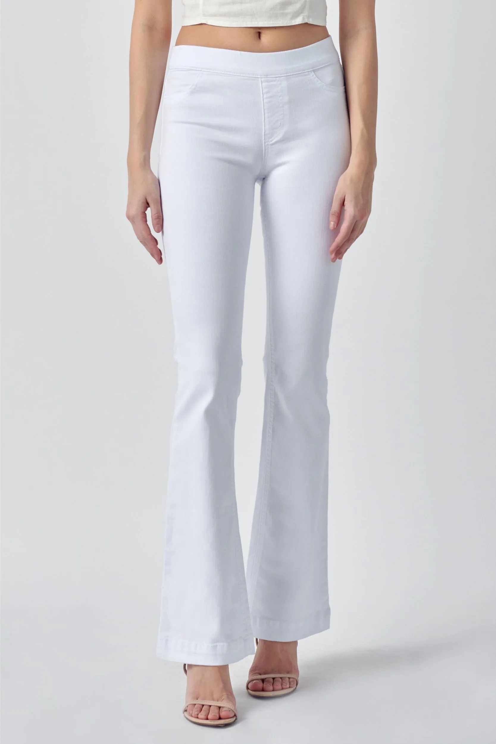 Mid Rise Flare Jegging - White