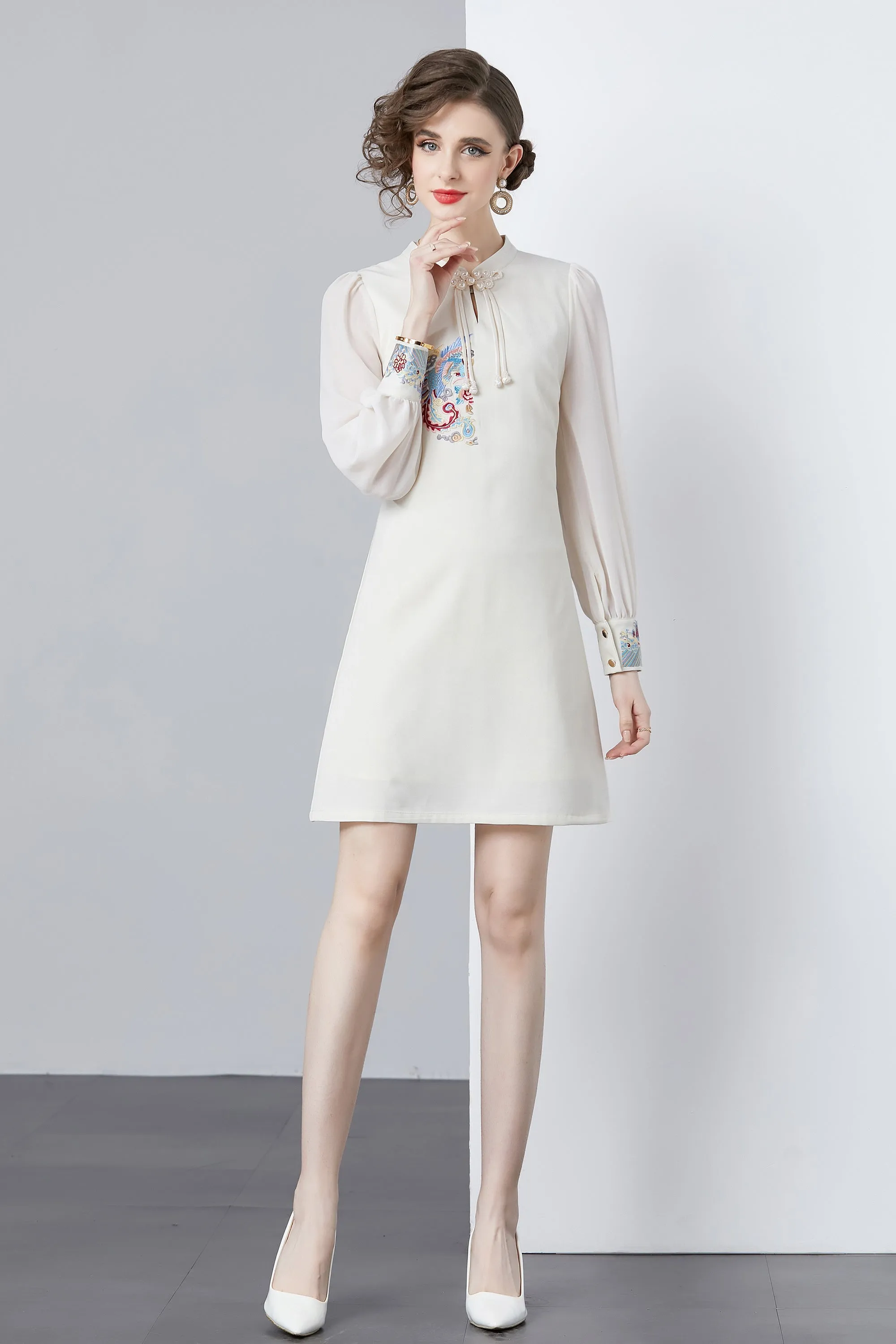 Vintage Women's Elegant Embroidered Hight Neck Mini Dress