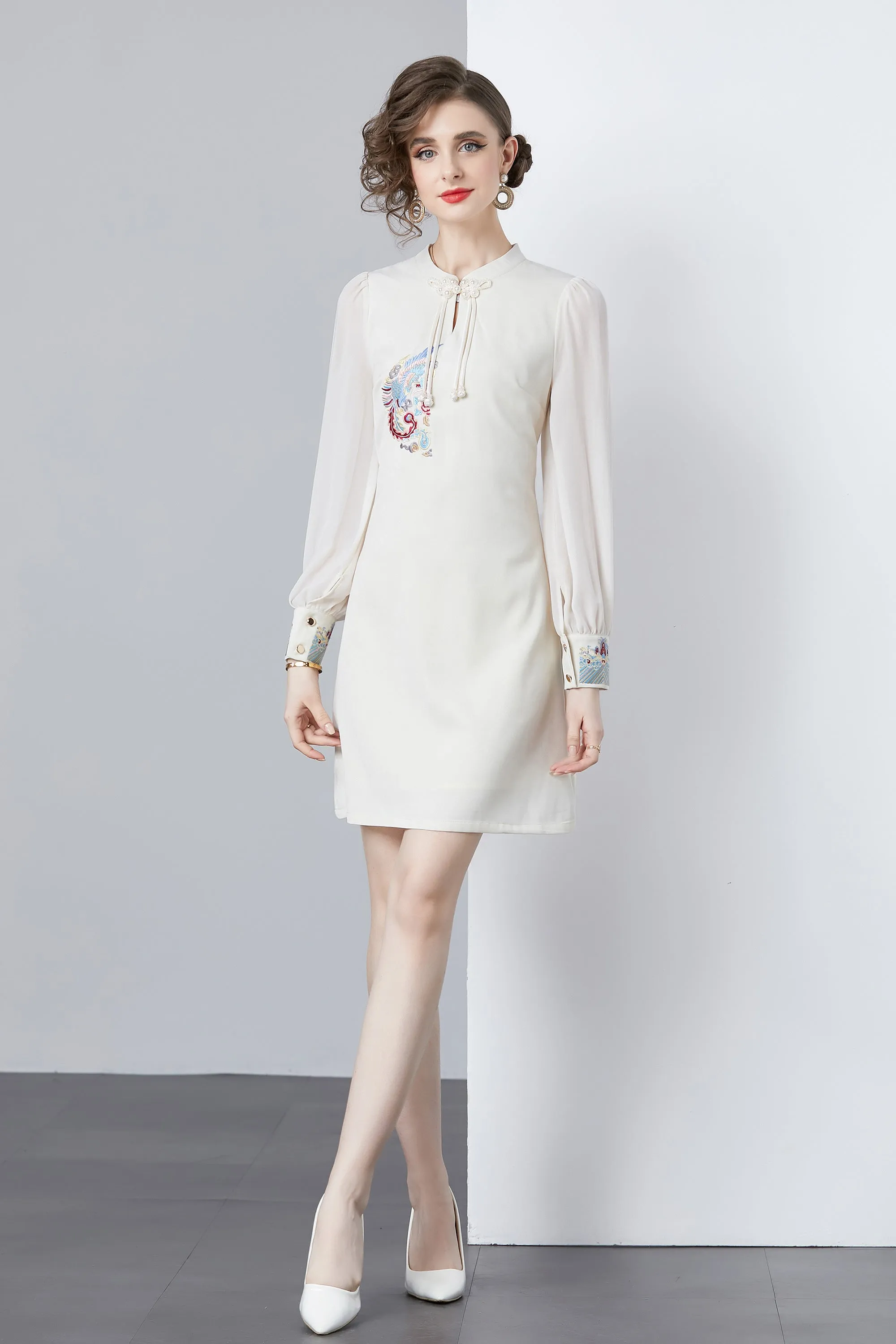 Vintage Women's Elegant Embroidered Hight Neck Mini Dress