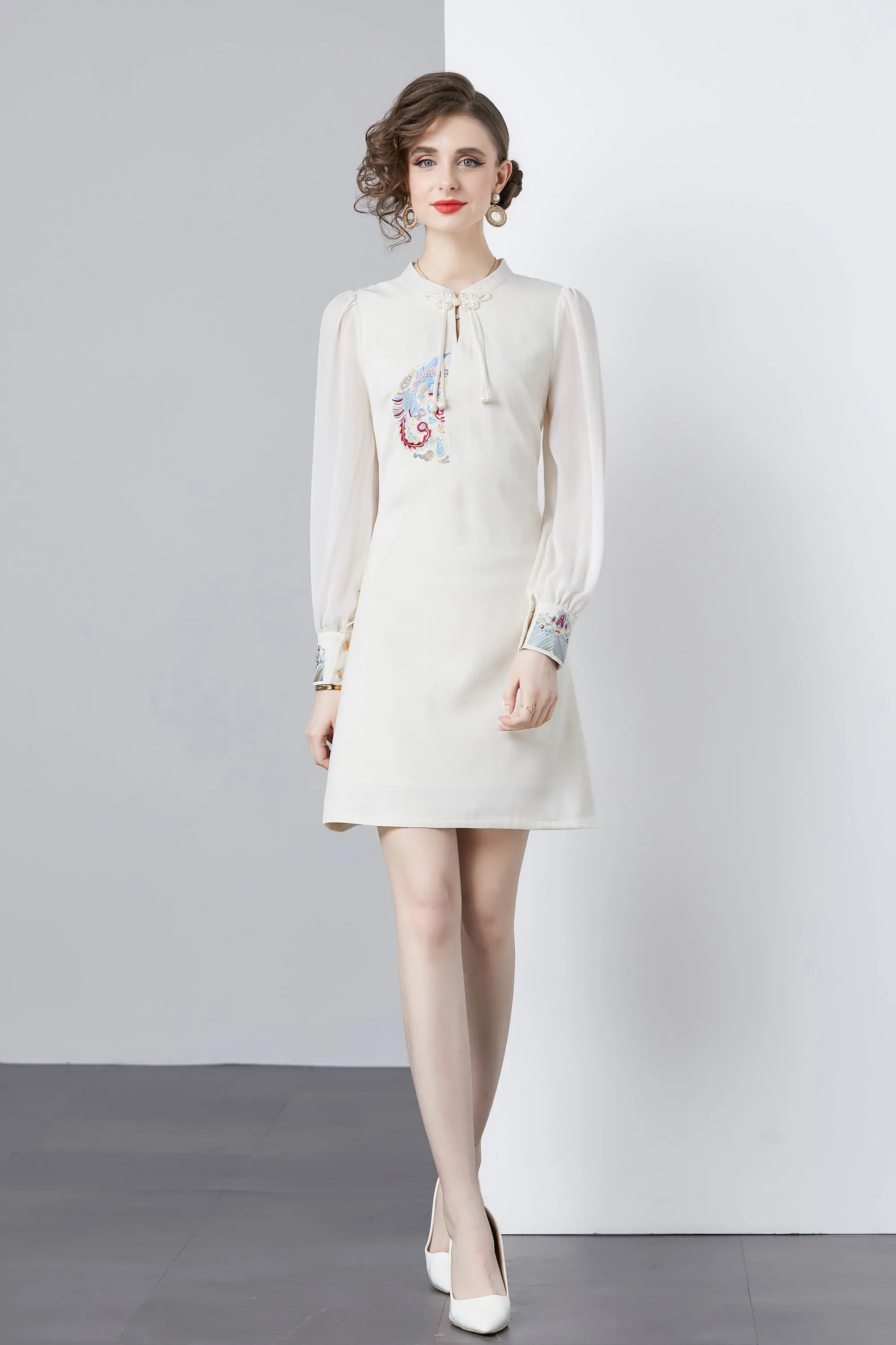 Vintage Women's Elegant Embroidered Hight Neck Mini Dress