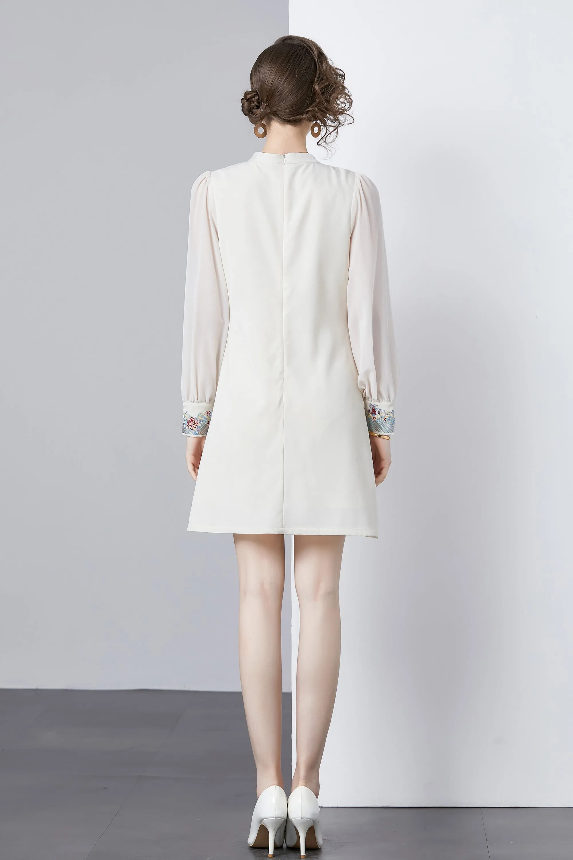 Vintage Women's Elegant Embroidered Hight Neck Mini Dress